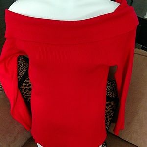 LB red off/on shoulder sw22/24